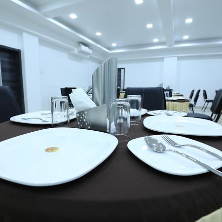 임페리얼 그란데 호텔 로나발라 외부 사진